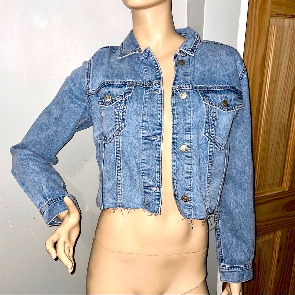 American Eagle Denim Crop Raw Hem Jean Jacket